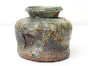 特価: 信楽焼　うずくまる壺　骨董品 陶芸