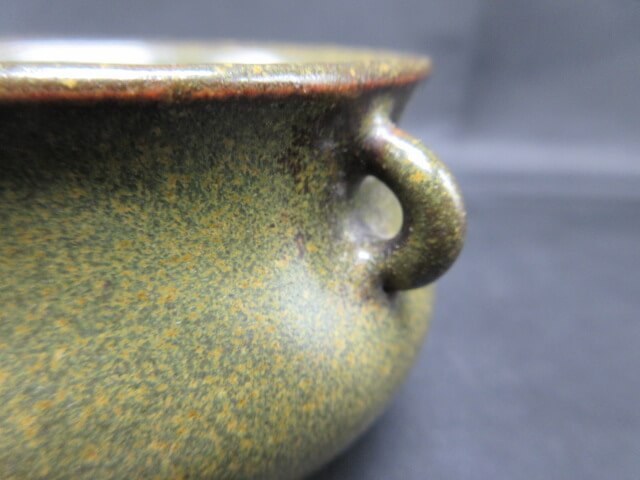 持ち手も独特な香炉です/骨董品の買取は福岡玄燈舎
