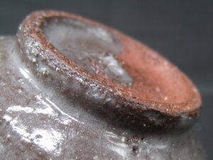 高台の土味も野性味があります/骨董品の買取は福岡玄燈舎