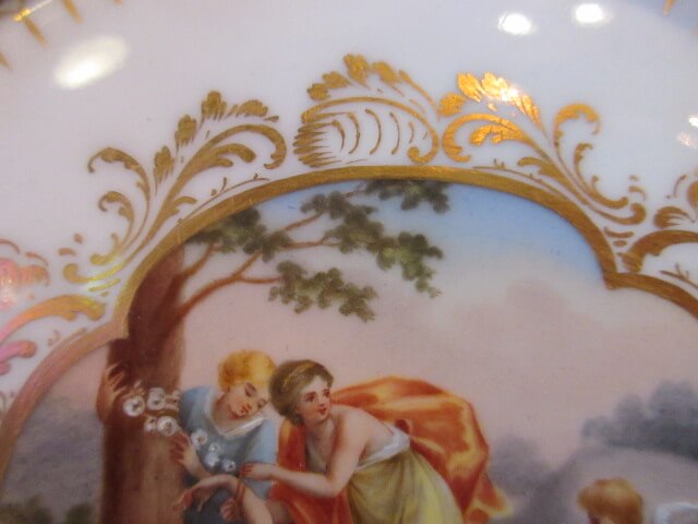 金彩もペイントロスがなくきれいな状態です/アンティークの買取は福岡玄燈舎