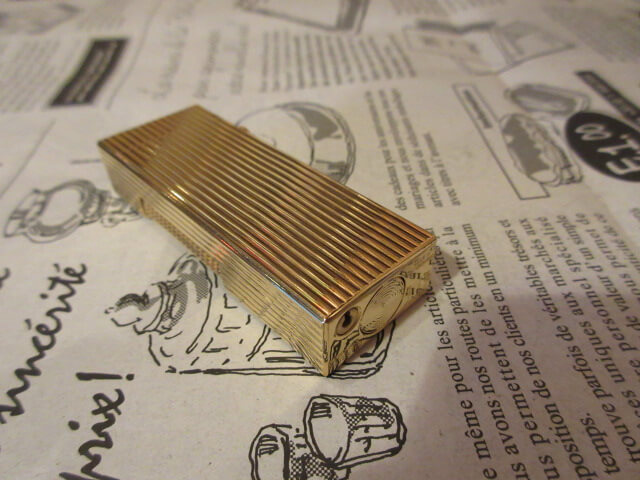 とても重量感があり存在感高いアンティークです/骨董品の買取は福岡玄燈舎