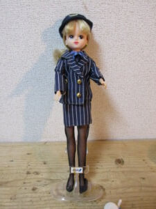 制服や帽子なども懐かしい昭和時代の全日空のリカちゃん人形です/おもちゃの買取も福岡玄燈舎