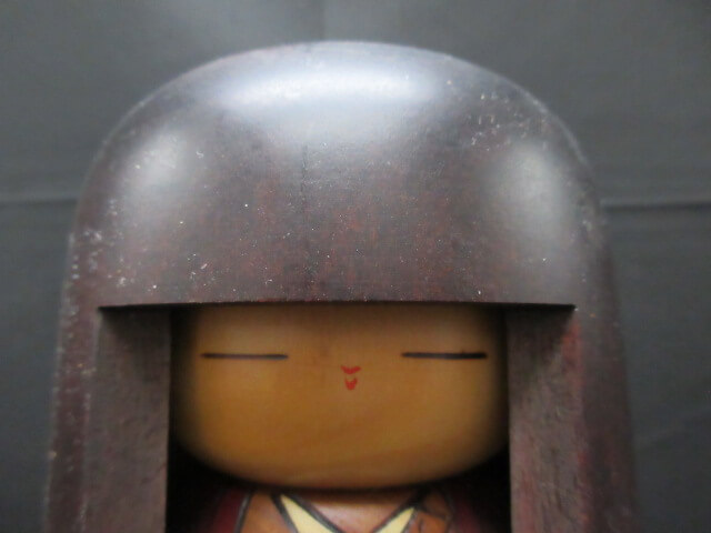 穏やかでかわいい表情のこけしです/骨董の買取は福岡玄燈舎