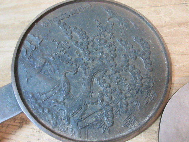 大正時代の小ぶりの銅鏡です/骨董品の買取は福岡玄燈舎